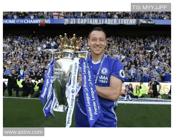 揭秘足球明星小白的真实身份与传奇职业生涯