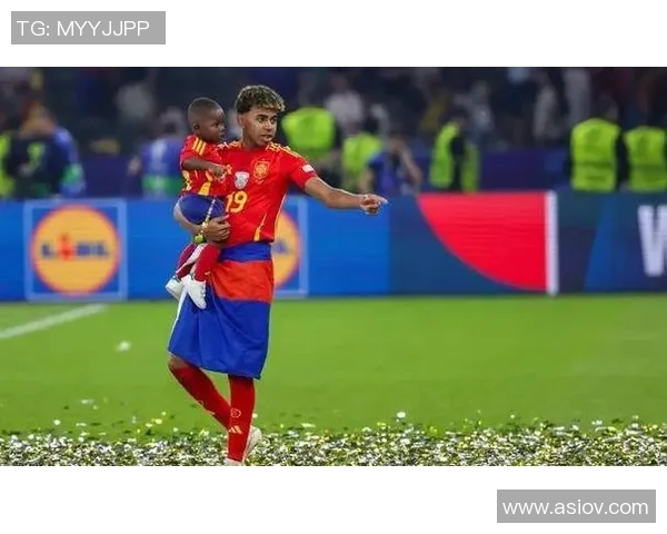 国外足球明星与他们的宠物们的温馨生活与趣事分享