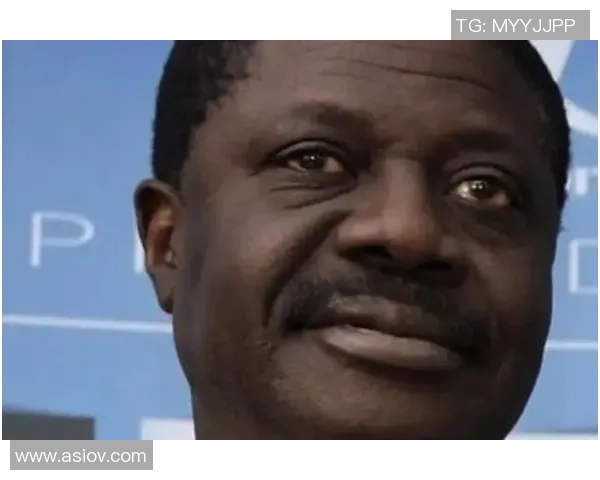 足球明星因疫情不幸去世引发全球哀悼与关注